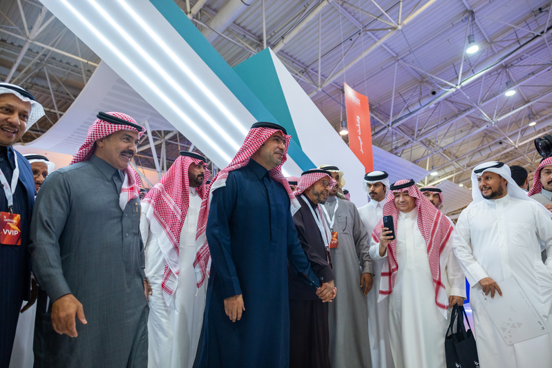 لقطة من زيارة وزير البلديات والإسكان الأستاذ ماجد الحقيل في معرض ريستاتكس الرياض 2024 - تطبيق عقار